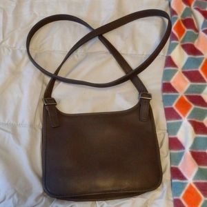 VINTAGE COACH Brown 🤎 Leather Mini Purse in Excellent Condition!